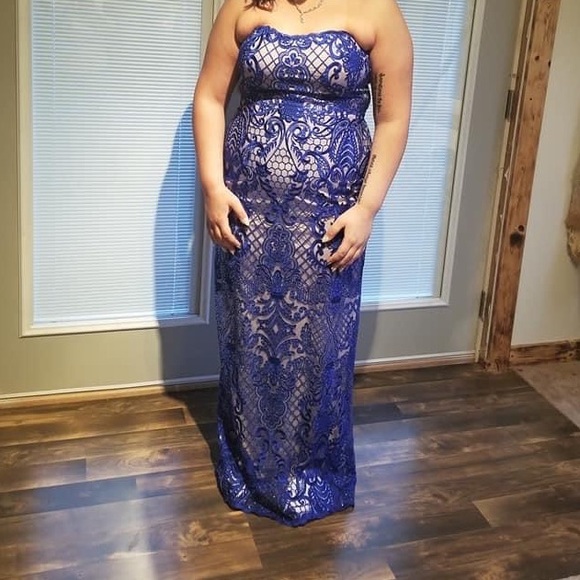 Prom/Formal Dress - Picture 4 of 5